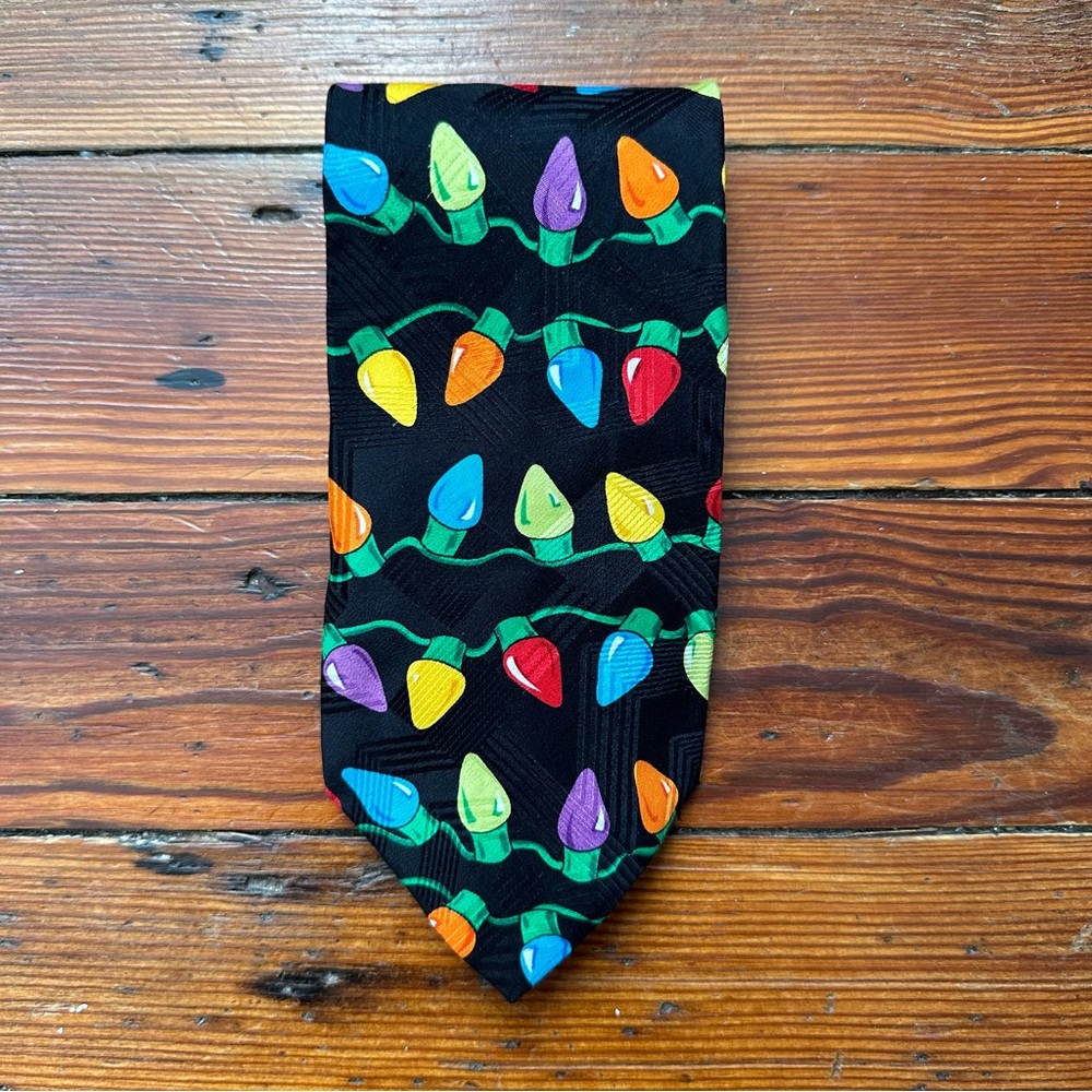 Vintage 90s Croft & Barrow string lights necktie
